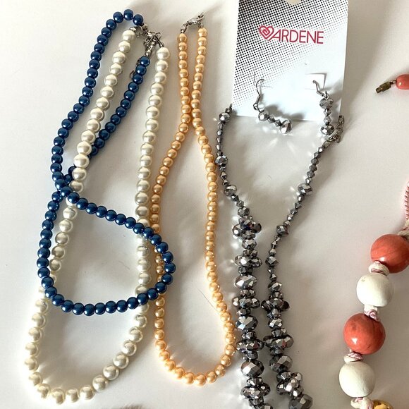 Bundle of Jewelry Earrings 3 Faux Pearl Necklaces Women's Accessories - Picture 2 of 7